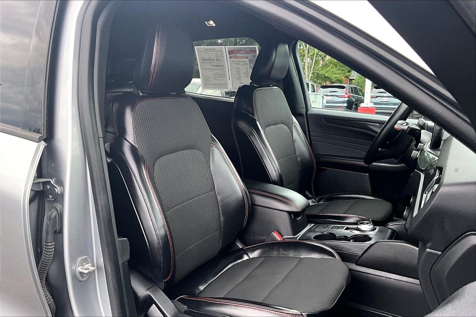 Used 2024 Ford Escape ST-Line AWD/4WD image 7
