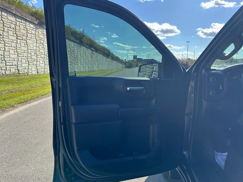 Used 2023 Chevrolet Silverado 1500 Custom w/ LPO, Dark Essentials Package image 15