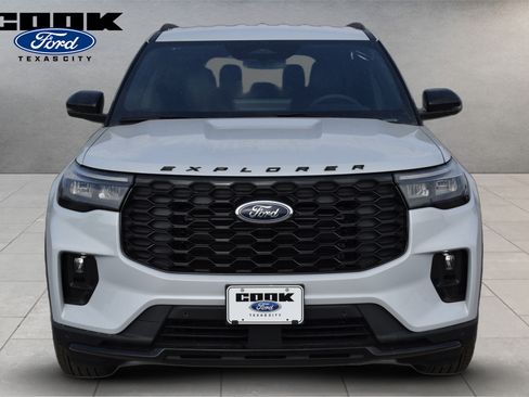 New 2026 Ford Explorer ST-Line w/ Premium Package RWD image 2