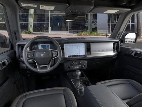 New 2025 Ford Bronco Outer Banks image 9