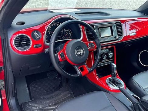Used 2019 Volkswagen Beetle 2.0T S FWD image 11