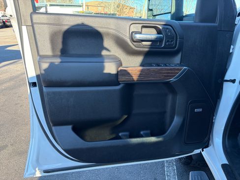 Used 2020 Chevrolet Silverado 2500 High Country w/ Z71 Off-Road Package image 20