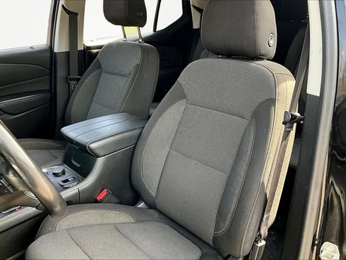 Used 2020 Chevrolet Traverse LT image 21