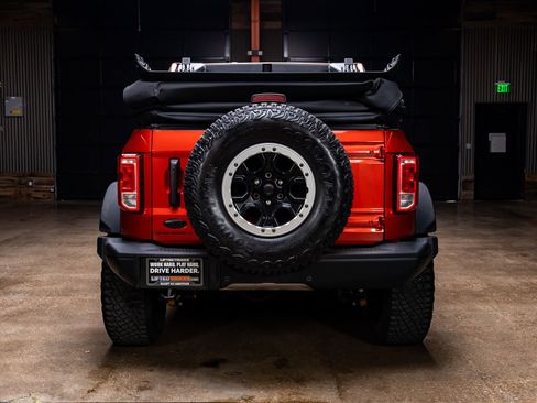 Used 2023 Ford Bronco Black Diamond w/ Sasquatch Package image 13