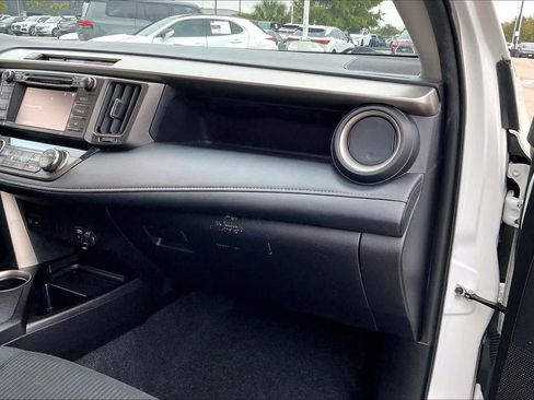 Used 2014 Toyota RAV4 XLE image 16