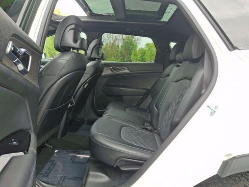 Used 2023 Kia Sportage X-Pro AWD/4WD image 10