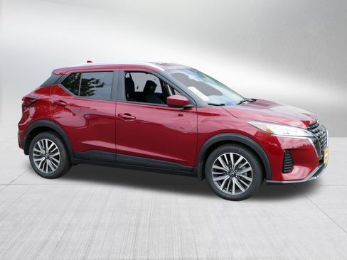 Used 2023 Nissan Kicks SV FWD image 8