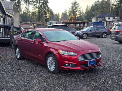 Used 2014 Ford Fusion SE w/ Equipment Group 502A image 3