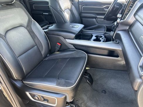 Used 2023 RAM 1500 Laramie AWD/4WD image 8