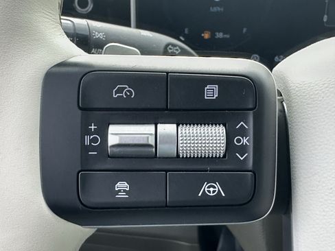Used 2025 Hyundai Santa Fe Calligraphy FWD image 22