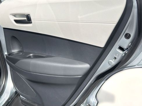 New 2026 Toyota Corolla Cross L FWD image 31