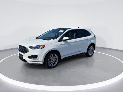 Certified 2024 Ford Edge Titanium w/ Titanium Elite Package AWD/4WD image 3