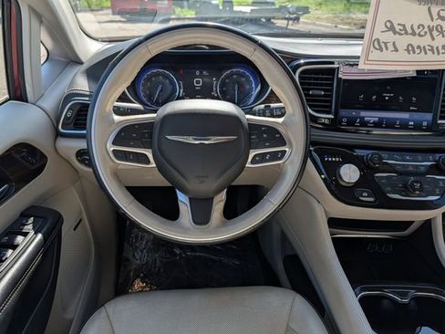 Used 2021 Chrysler Pacifica Limited w/ Premium & Safety Sphere Group AWD/4WD image 14