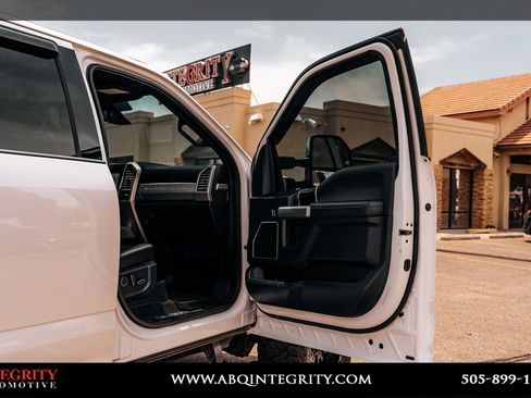 Used 2018 Ford F250 Platinum w/ Platinum Ultimate Package AWD/4WD image 72