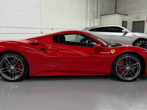 Used 2019 Ferrari 488 Spider RWD image 12