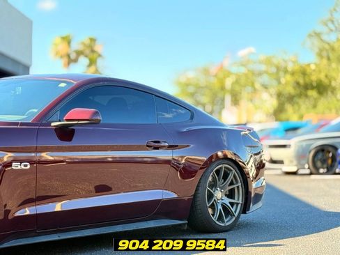 Used 2018 Ford Mustang GT RWD image 3