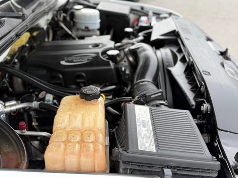 Used 2002 Chevrolet Silverado 3500 LS w/ Electrical Convenience Pkg image 12