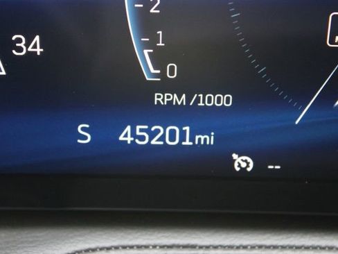 Used 2024 Cadillac XT4 Premium Luxury FWD image 20
