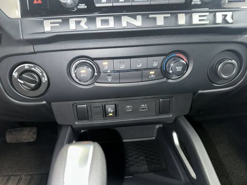 Used 2026 Nissan Frontier SV w/ Tow Package AWD/4WD image 15