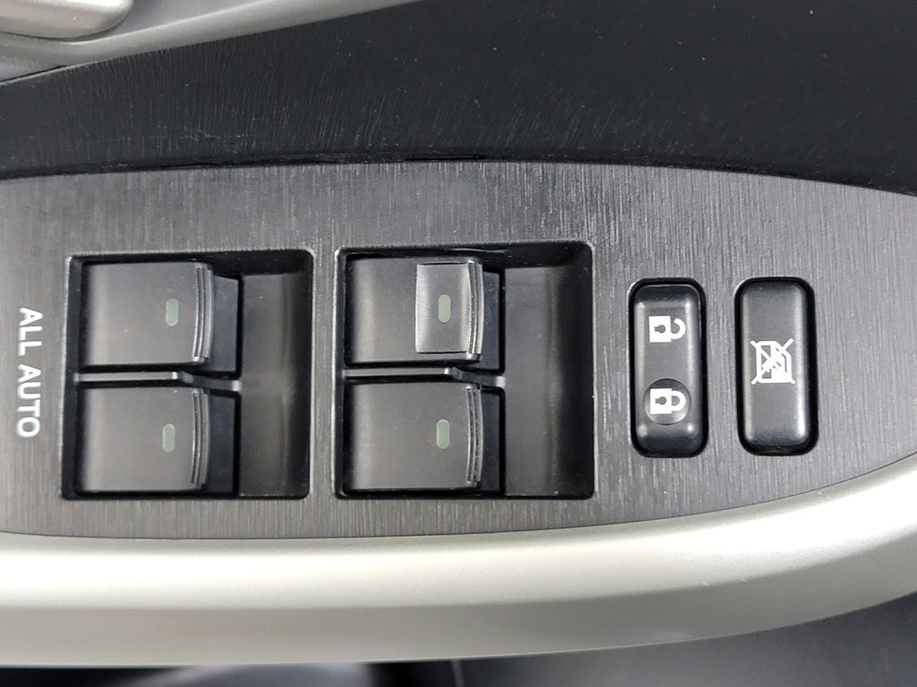 Used 2014 Toyota Prius Four FWD image 27