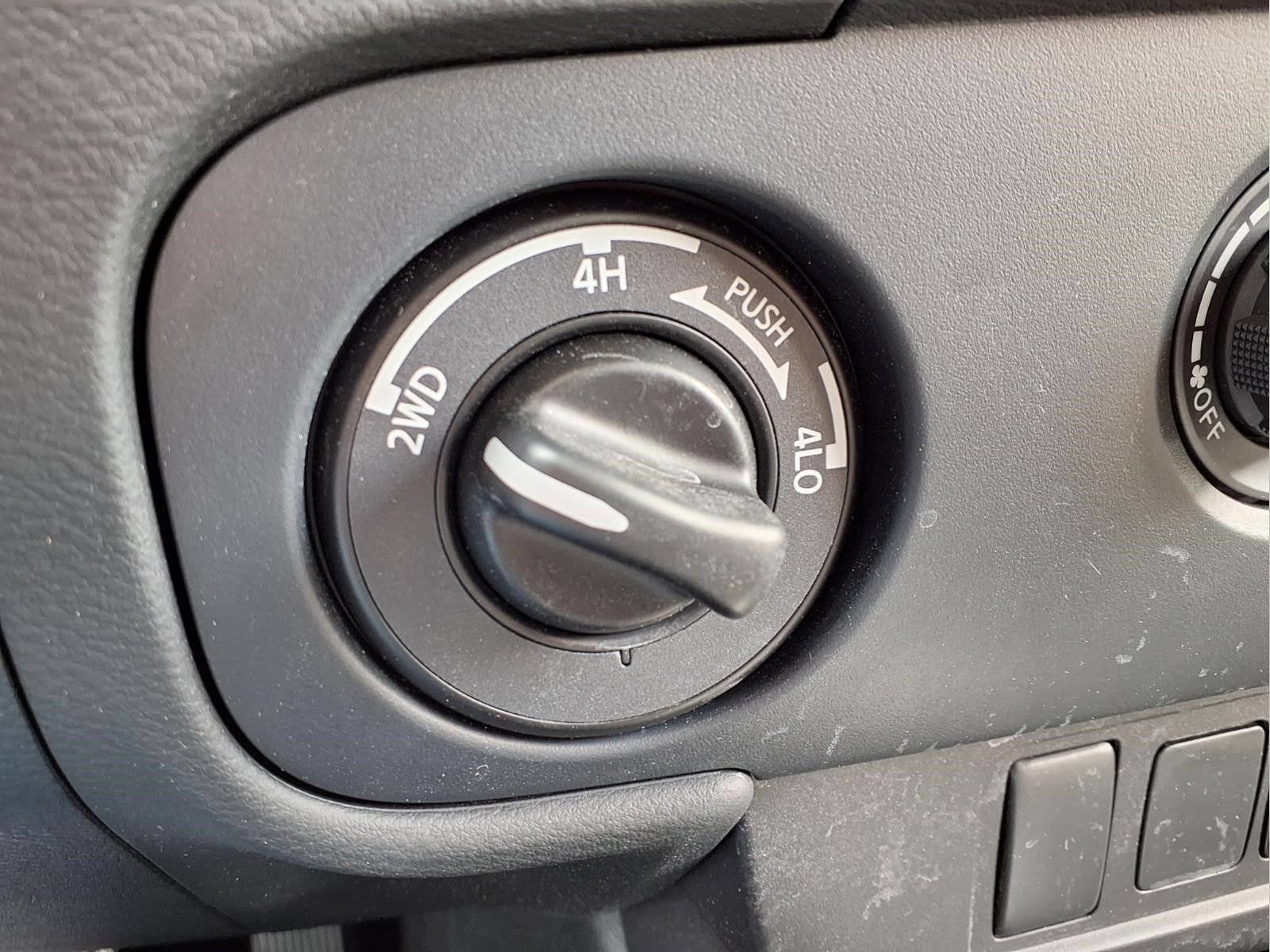 Used 2026 Nissan Frontier SV AWD/4WD image 19
