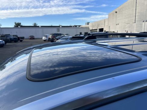 Used 2020 Toyota Highlander Limited image 20