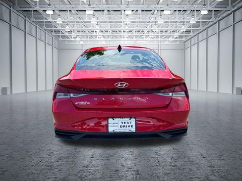 Used 2023 Hyundai Elantra SEL w/ Convenience Package FWD image 6