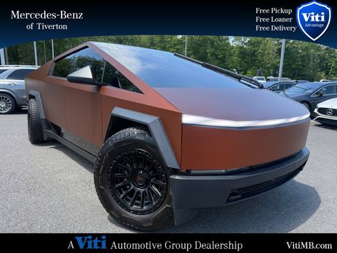 Used 2024 Tesla Cybertruck AWD Crew Cab image 1