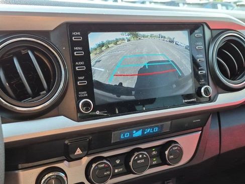 Used 2021 Toyota Tacoma SR5 AWD/4WD image 12
