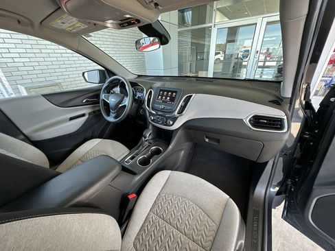 Used 2022 Chevrolet Equinox LS w/ LS Convenience Package FWD image 27