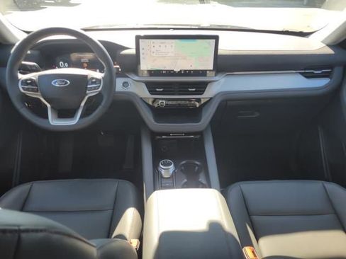 New 2025 Ford Explorer Active w/ Active Comfort Package image 17