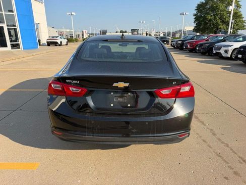 Used 2025 Chevrolet Malibu LT FWD image 3