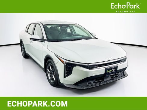 Used 2025 Kia K4 FWD image 1