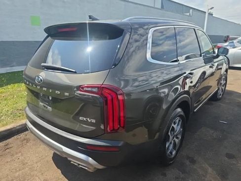 Used 2020 Kia Telluride EX AWD/4WD image 2