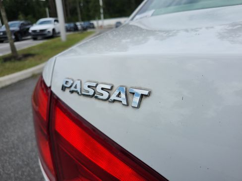 Used 2015 Volkswagen Passat 1.8T Limited Edition FWD image 24