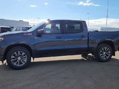 Certified 2022 Chevrolet Silverado 1500 RST image 5