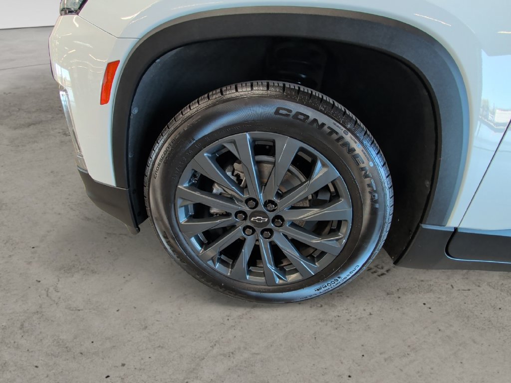 Certified 2023 Chevrolet Traverse RS w/ LPO, Floor Liner Package AWD/4WD image 9