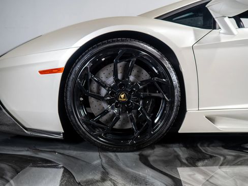 Used 2015 Lamborghini Aventador LP 700-4 image 18