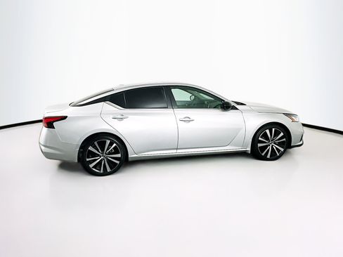 Used 2019 Nissan Altima 2.5 SR w/ SR Premium Package image 10