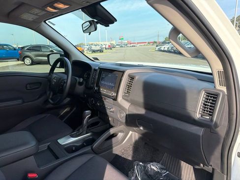 Used 2024 Nissan Frontier S AWD/4WD image 22