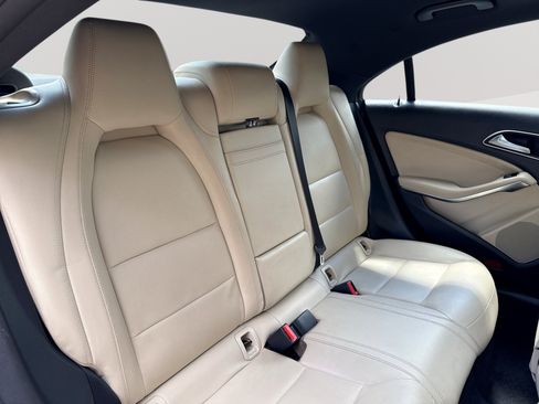 Used 2018 Mercedes-Benz CLA 250 4MATIC image 26