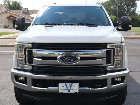 Used 2017 Ford F250 XLT w/ XLT Value Package AWD/4WD image 12