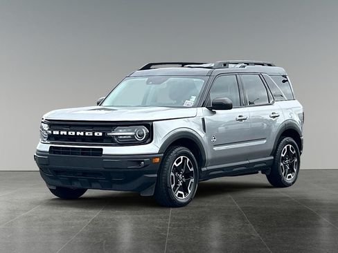 Used 2023 Ford Bronco Sport Outer Banks AWD/4WD image 3