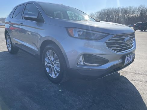 Used 2023 Ford Edge Titanium image 9