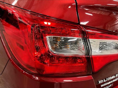 Used 2017 Subaru Legacy 2.5i Limited image 28