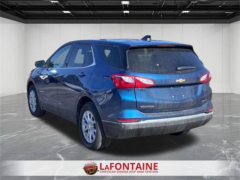 Used 2019 Chevrolet Equinox LT w/ Driver Convenience Package image 3