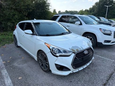Used 2016 Hyundai Veloster Turbo FWD image 1