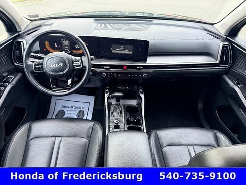 Used 2025 Kia Sorento EX w/ Panoramic Sunroof Package FWD image 31