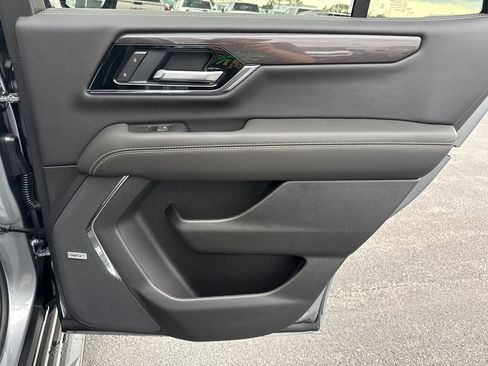 New 2026 GMC Yukon Elevation w/ Elevation Premium Package AWD/4WD image 34