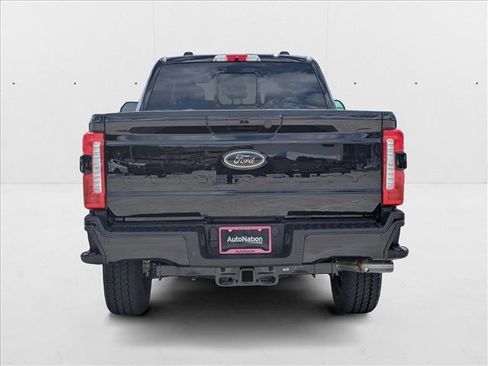 New 2026 Ford F250 Lariat w/ Black Appearance Package image 8